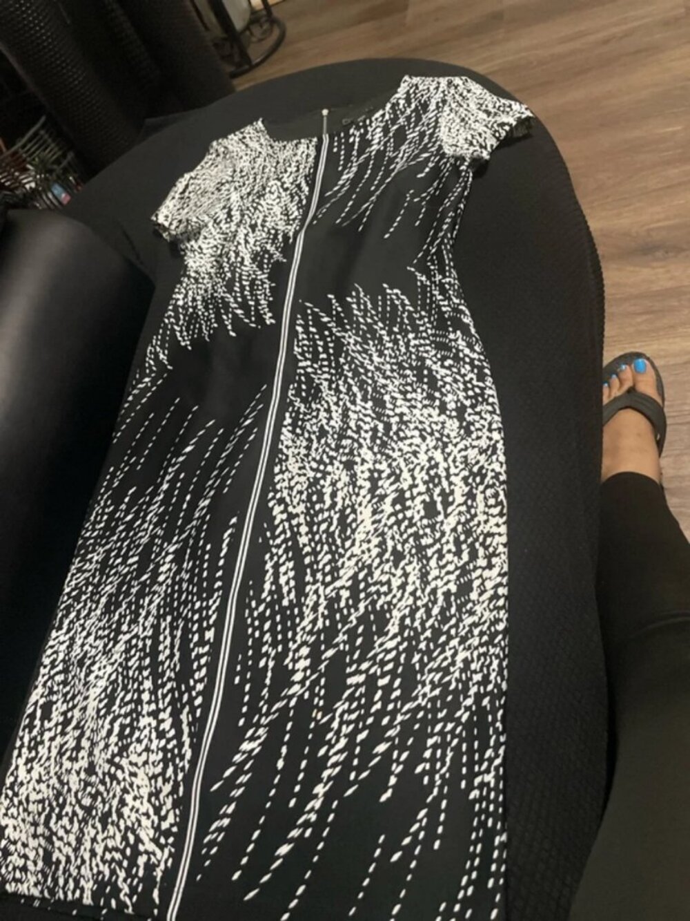 Excellent black and white dress- size 8